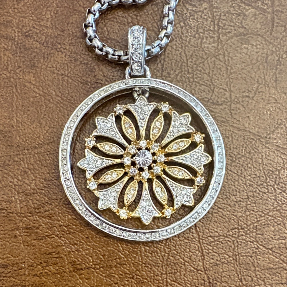 Elegant Gold and Silver Pendant Necklace